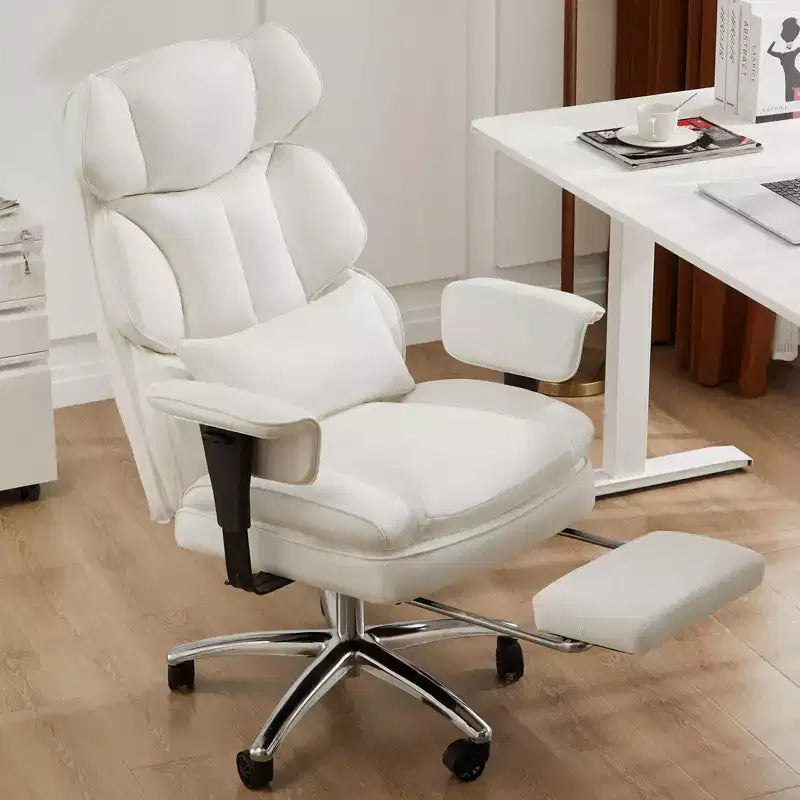 Büro-Chefsessel mit hoher Rückenlehne, ausziehbarer Fußstütze, höhenverstellbar und drehbaren Rollen, ergonomisch