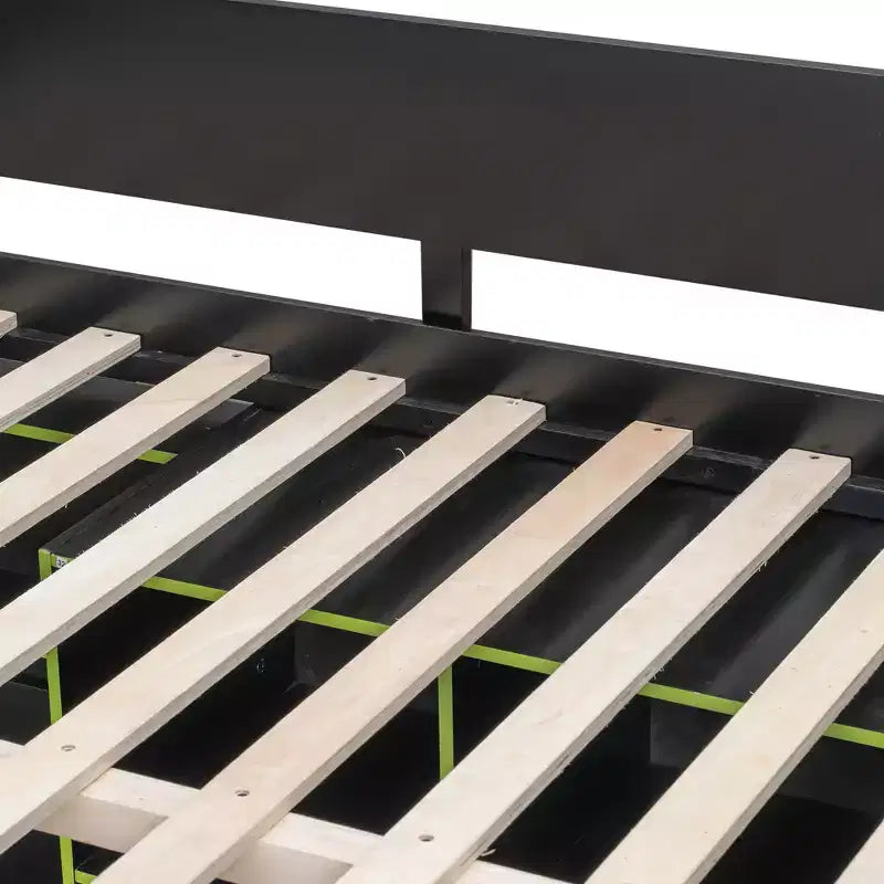 Gaming-Hochbett in voller Größe mit Schreibtisch und RGB-Beleuchtung, Hochbettgestell aus Vollholz mit Kleiderschrank und Staufächern