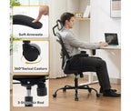 Ergonomischer Bürostuhl mit hoher Rückenlehne aus Netzstoff, verstellbarer Lendenwirbelstütze, Kopfstütze und hochklappbaren Armlehnen, 135° neigbar, 136 kg Tragkraft